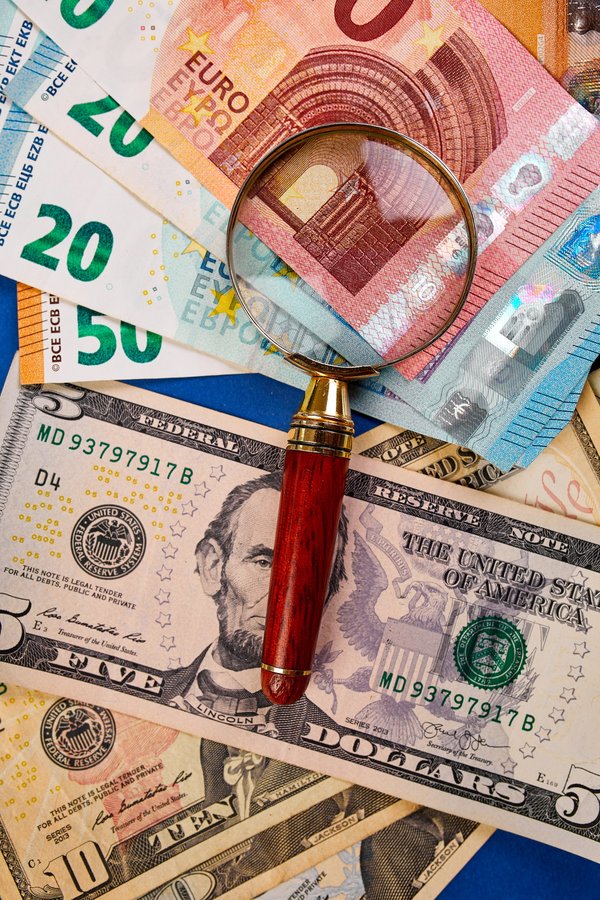 Comment convertir monnaie : guide des outils et taux actuels